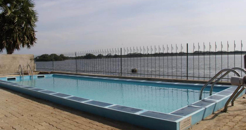 Lake Wind Hotel Tissamaharama Esterno foto